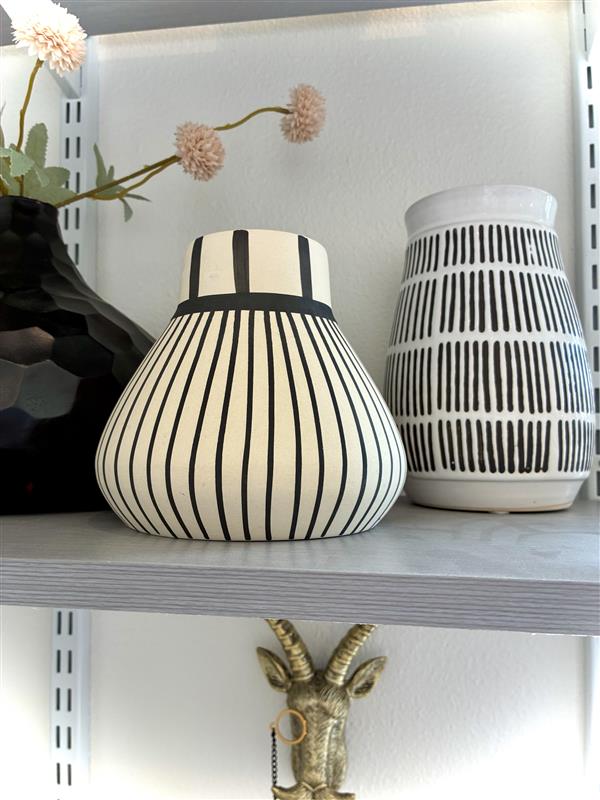 Black and White Stripped Vase (1)