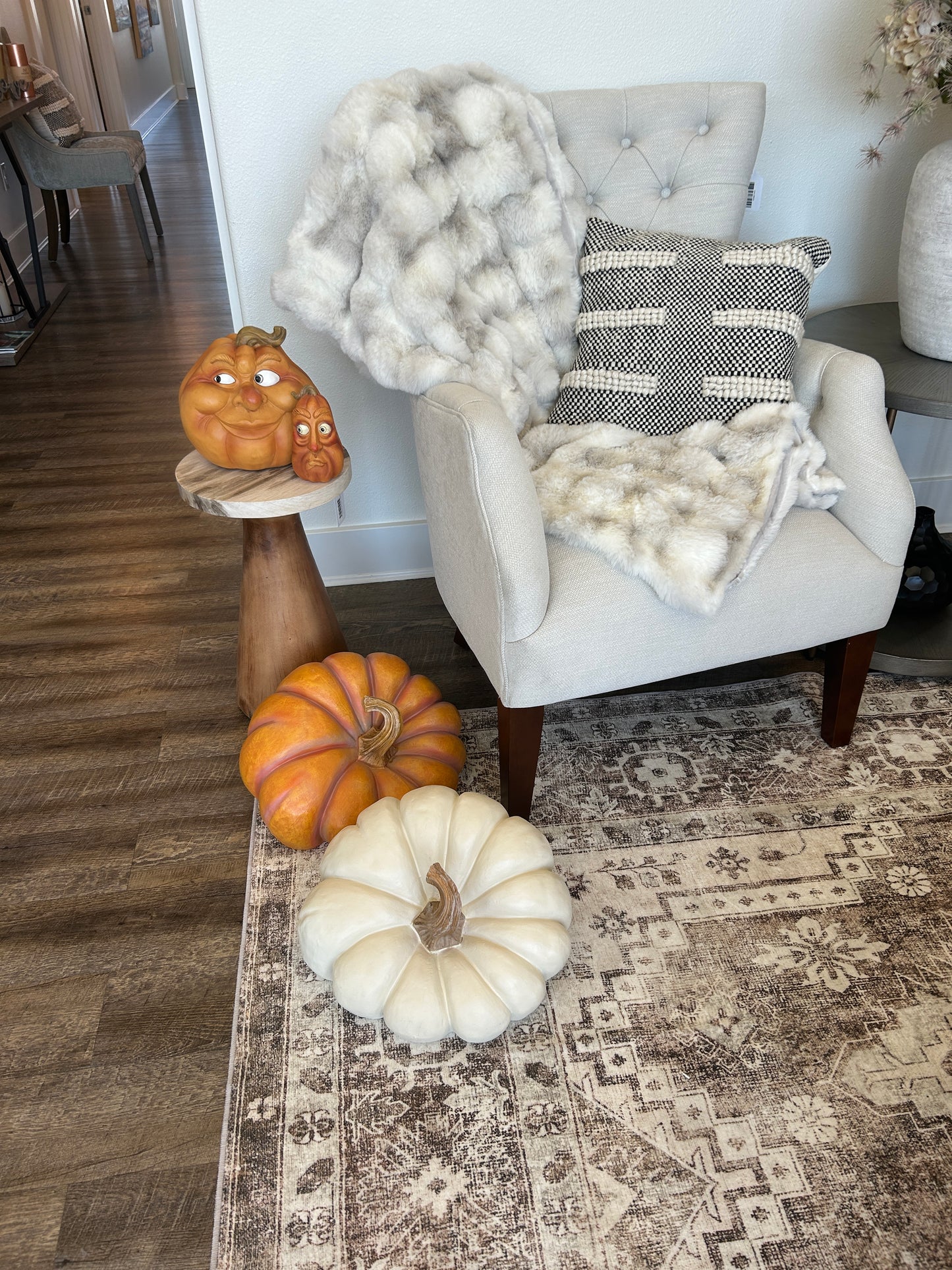 Pumpkin - White or Orange