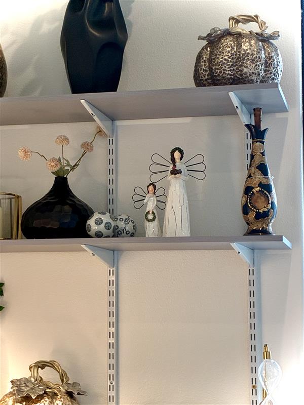 Hand Painted Royal Di Monte - 22 Karate Gold