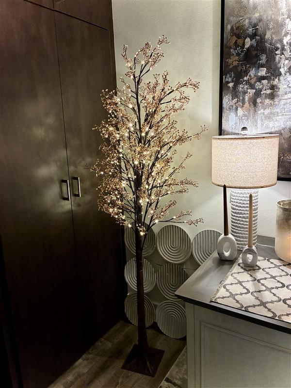 6' Lighted Tree