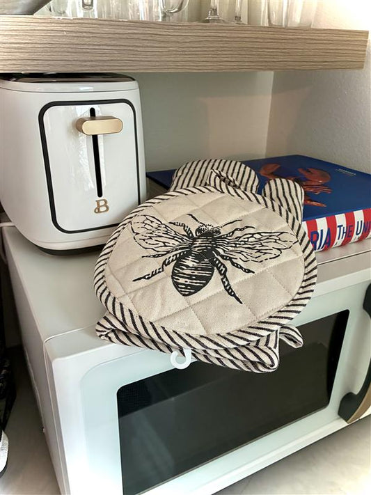 Oven Mitt and Pot Holder - Bees